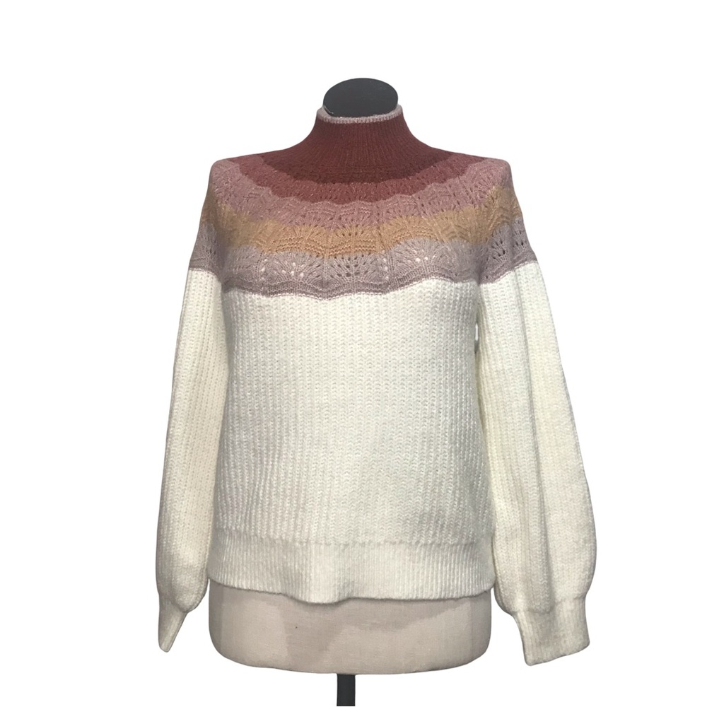 Maurices Sweatshirt Women’s Size M Ombre Multicolor Mock Neck Bishop Sleeve’s